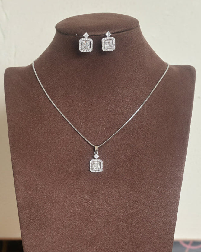 Silver Spark Zirconia Pendant Set