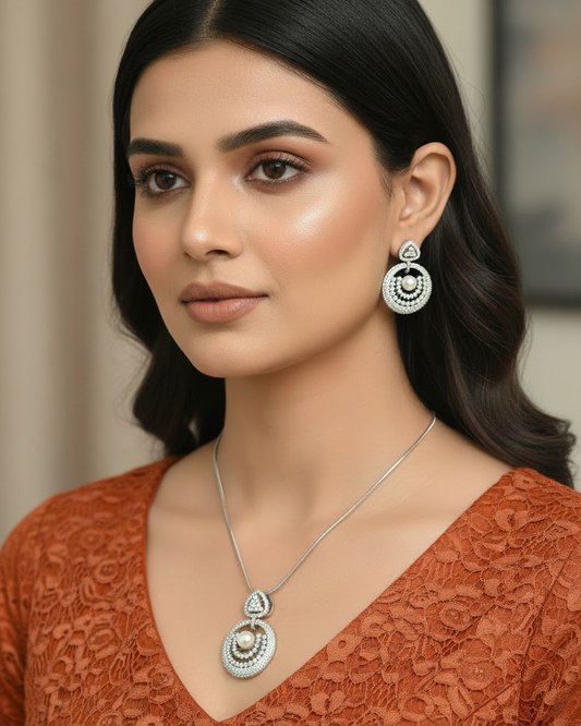 Black Halo Zirconia Pendant Set